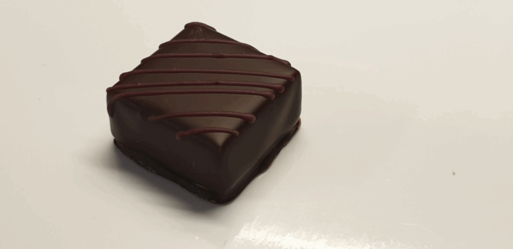 carré violette